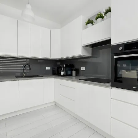 Paraiso Nadmorski Z Basenem I Parkingiem By Renters * Лукенцин